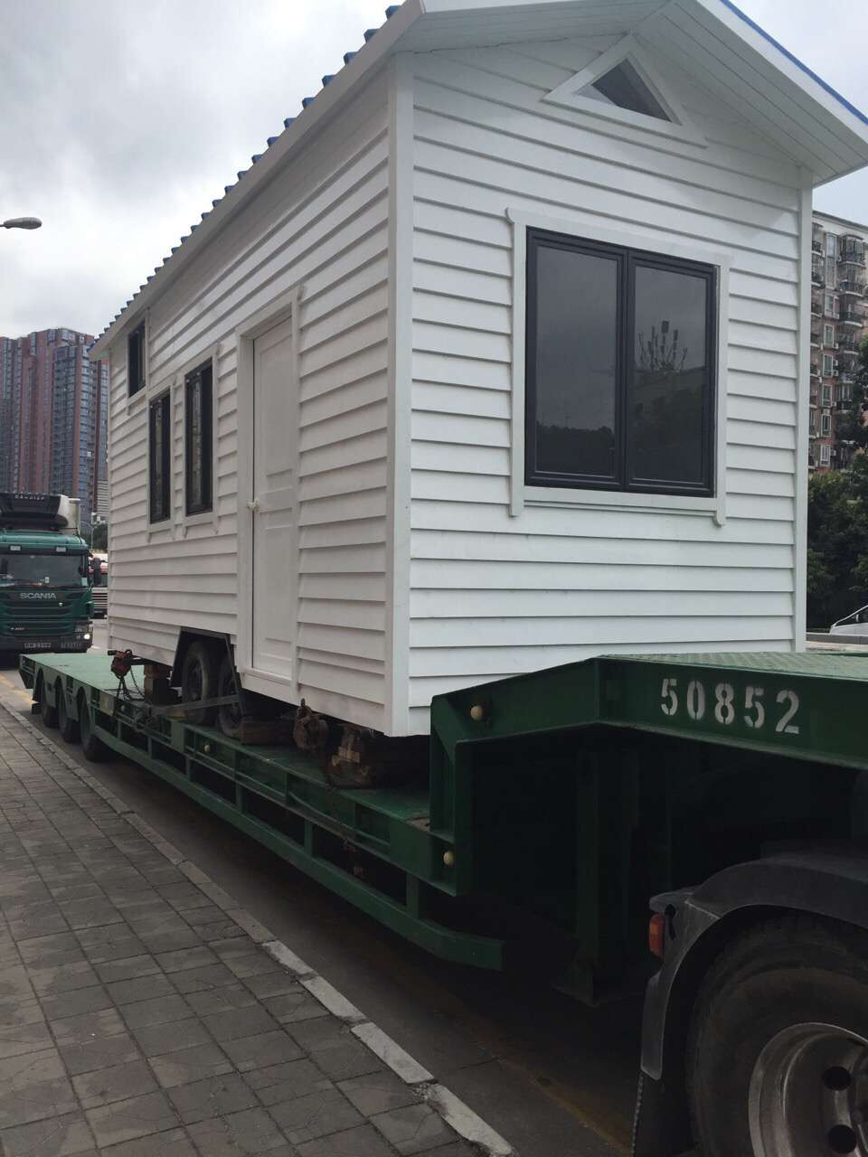 江門到香港物流專線，江門到香港移動房車運(yùn)輸案例